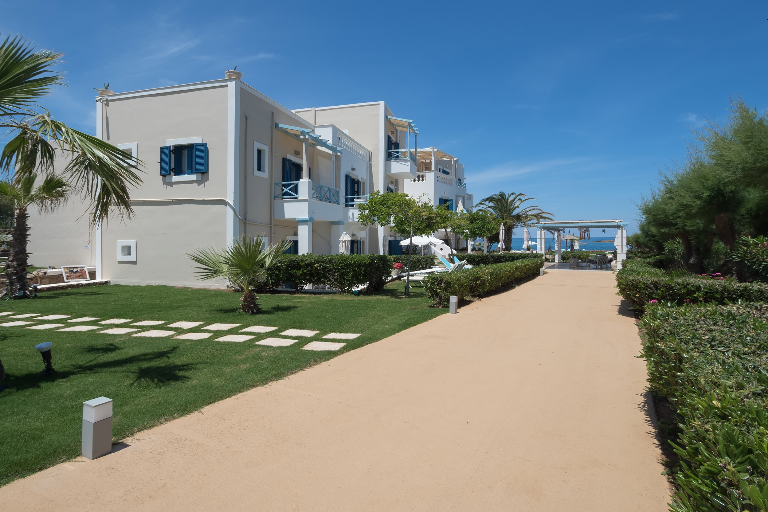 Pyrgos Beach Hotel Apartment