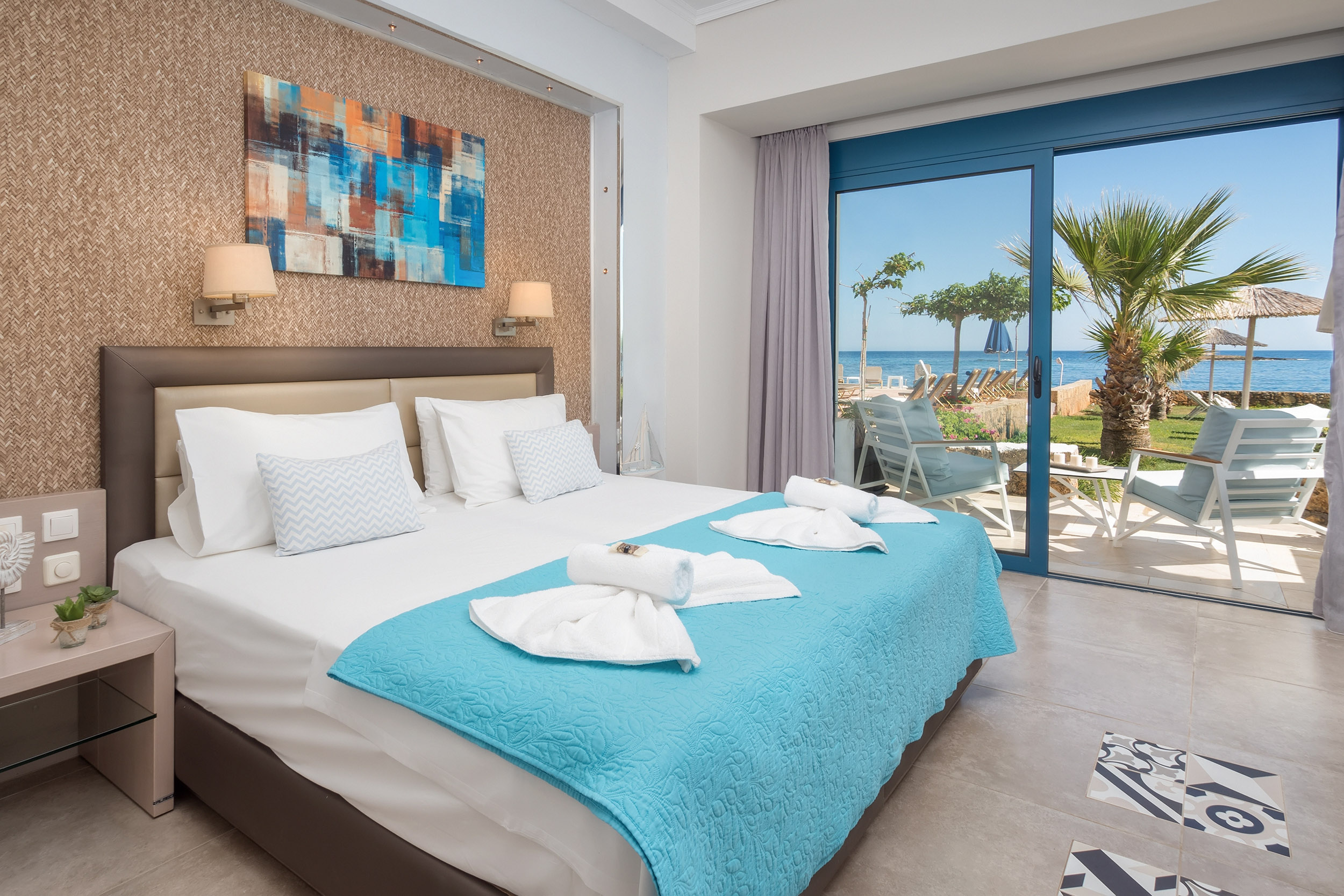 Pyrgos Beach Hotel Apartment