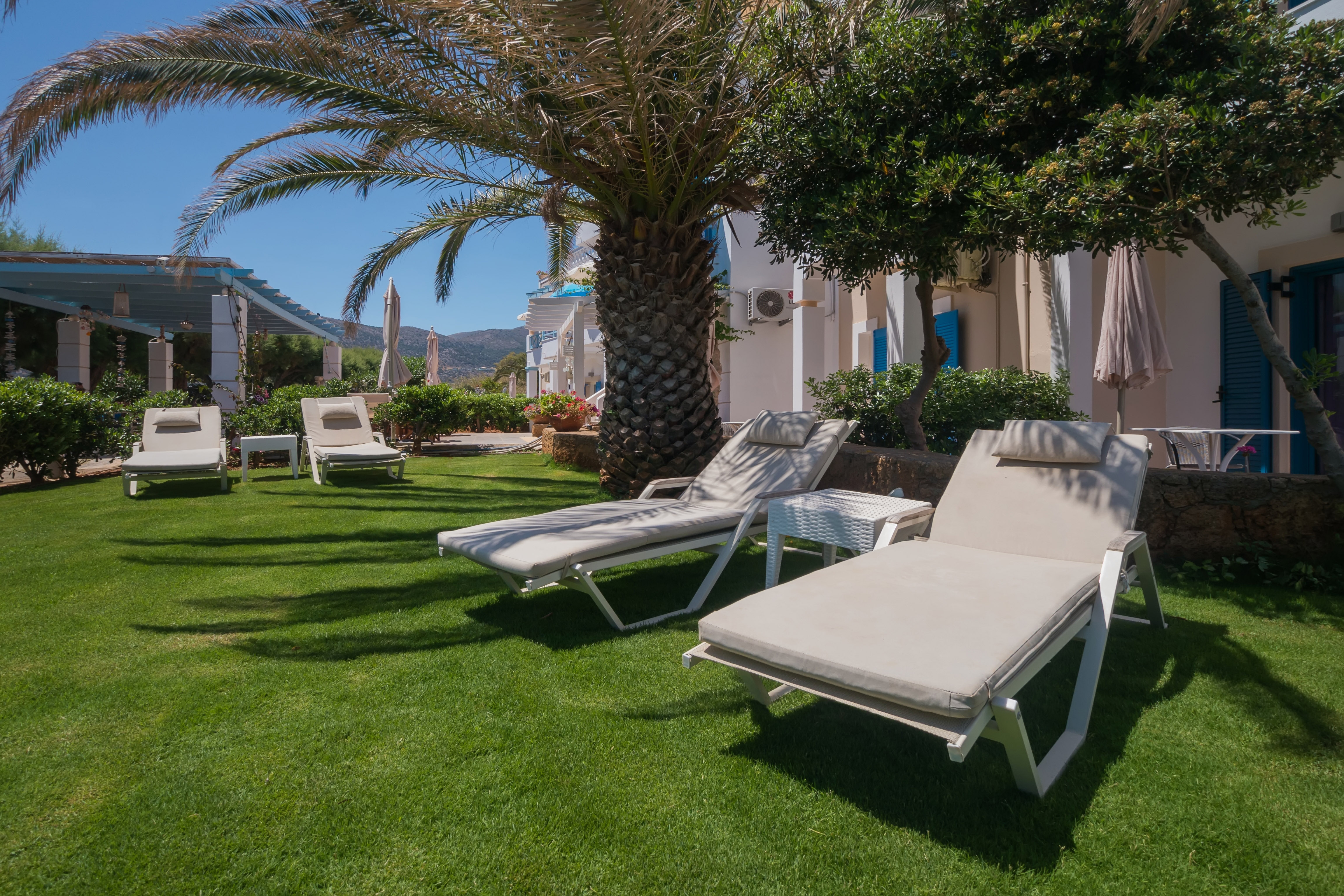 Pyrgos Beach Hotel Apartment