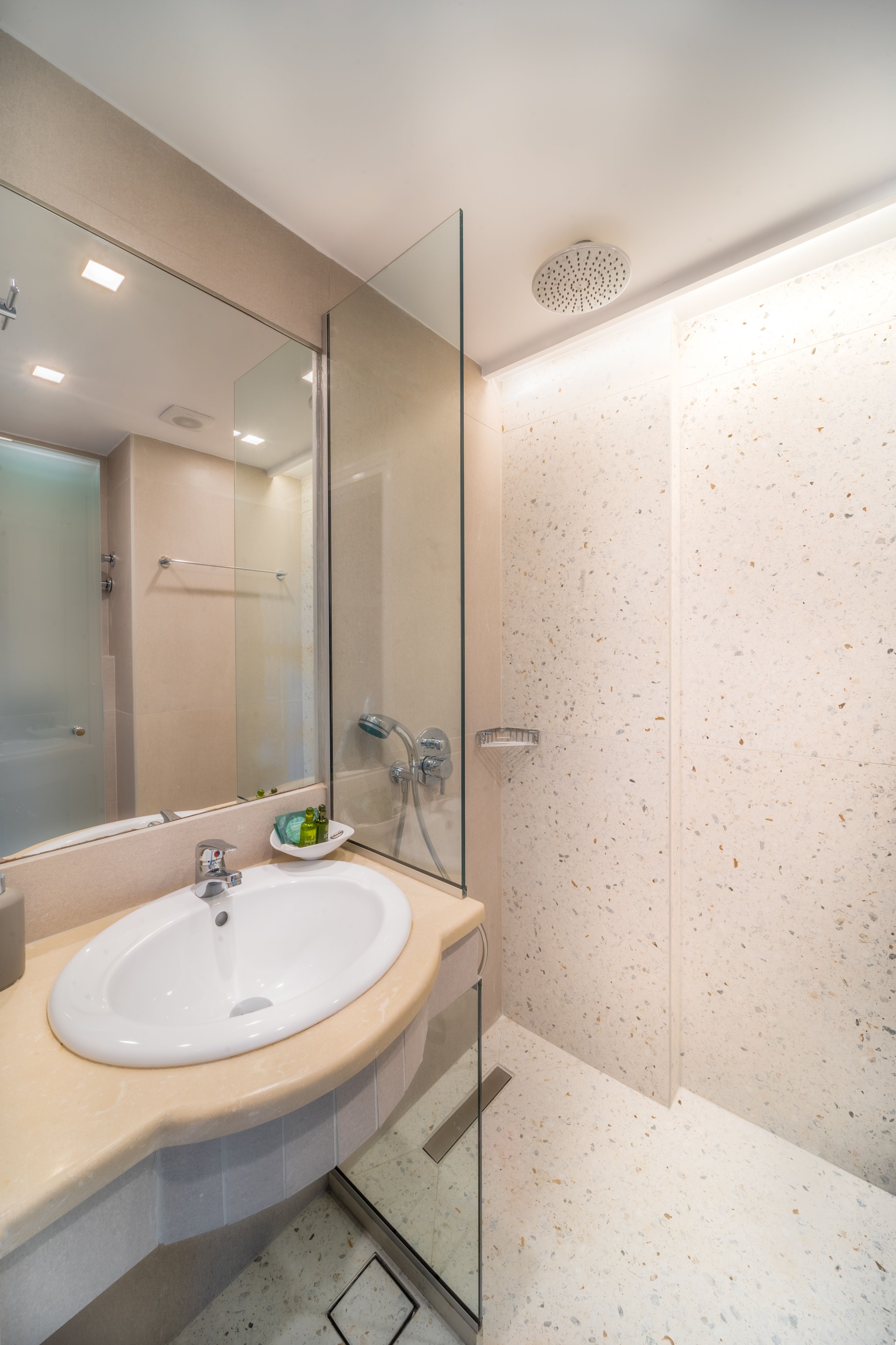 Pyrgos Beach Hotel Apartment